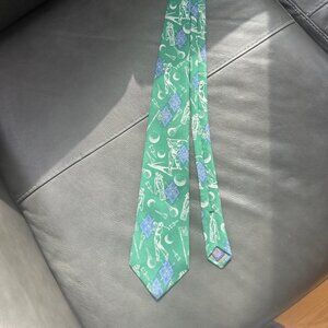 Chaps Ralph Lauren 100% silk golf themed neck tie